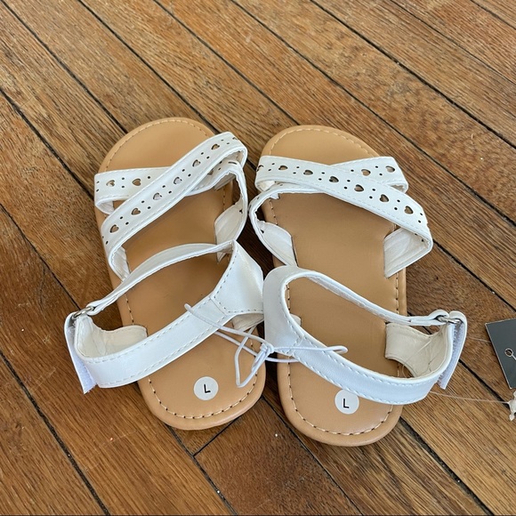 Swiggles toddler girls heart strappy sandals - Picture 8 of 9